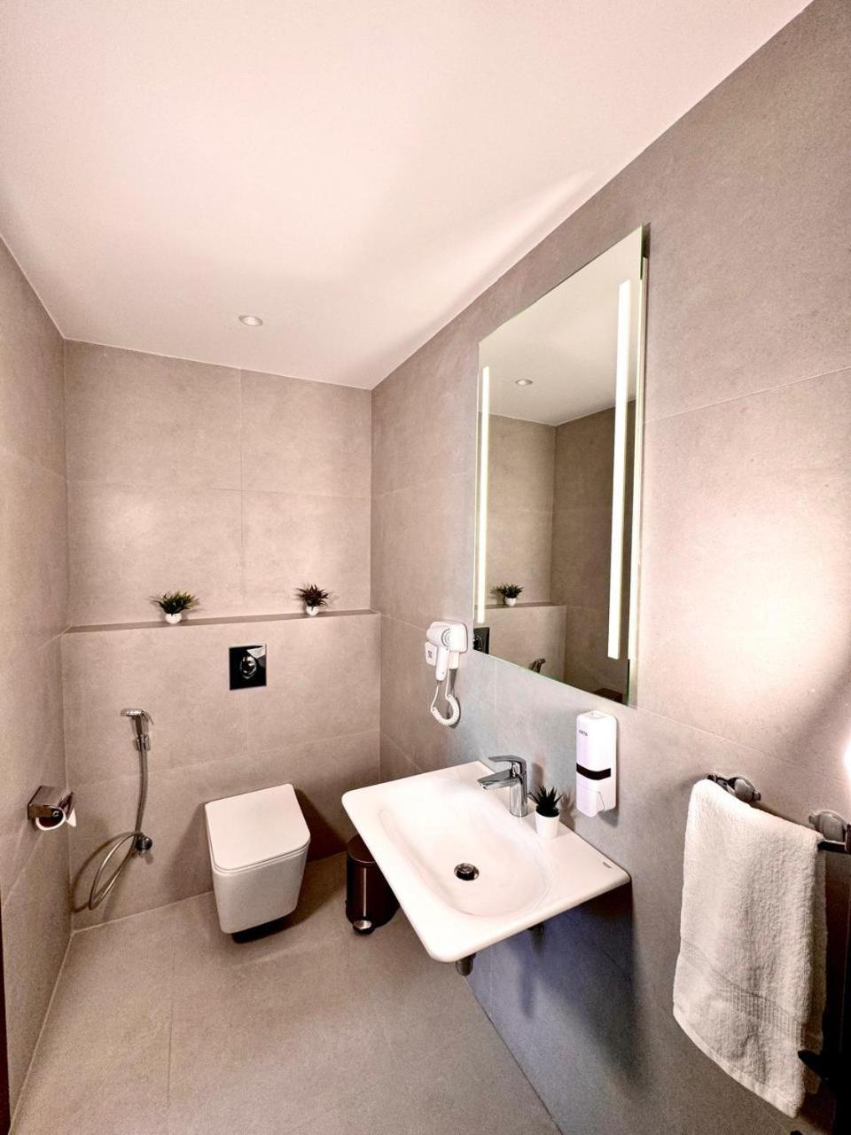 New Merryland Hotel อัมมาน ภายนอก รูปภาพ